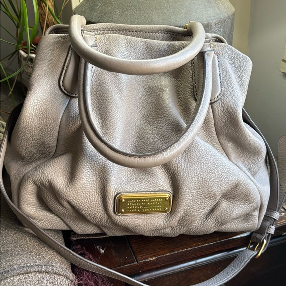 Marc Jacobs Handbags - Authentic MARC BY MARC JACOBS cow leather convertible shoulder/satchel/Crosb